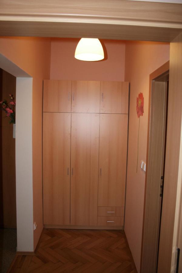קרלובי וארי Apartment No. 12 Trziste 29 מראה חיצוני תמונה